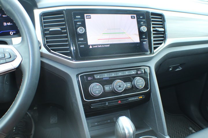 Used 2021 White Volkswagen 3.6L V6 SEL Premium image 12