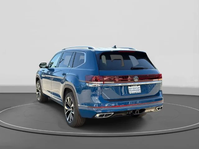2026 Volkswagen Atlas photo 3