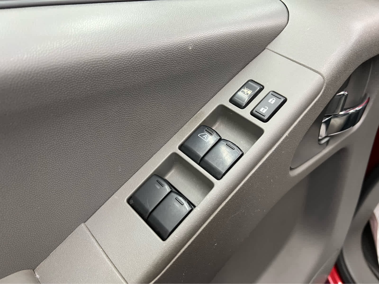Used 2021 Cayenne Red Metallic Nissan SV image 9