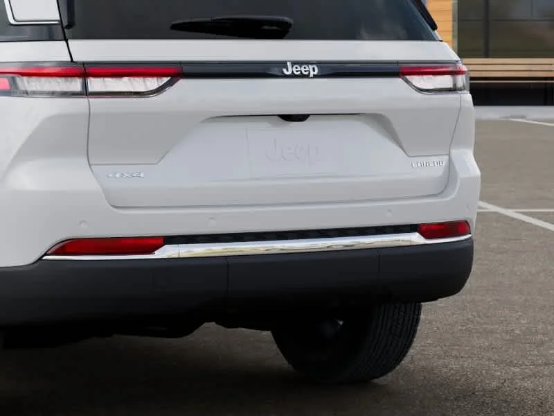 New 2027 Bright White Clearcoat Jeep Laredo X image 13