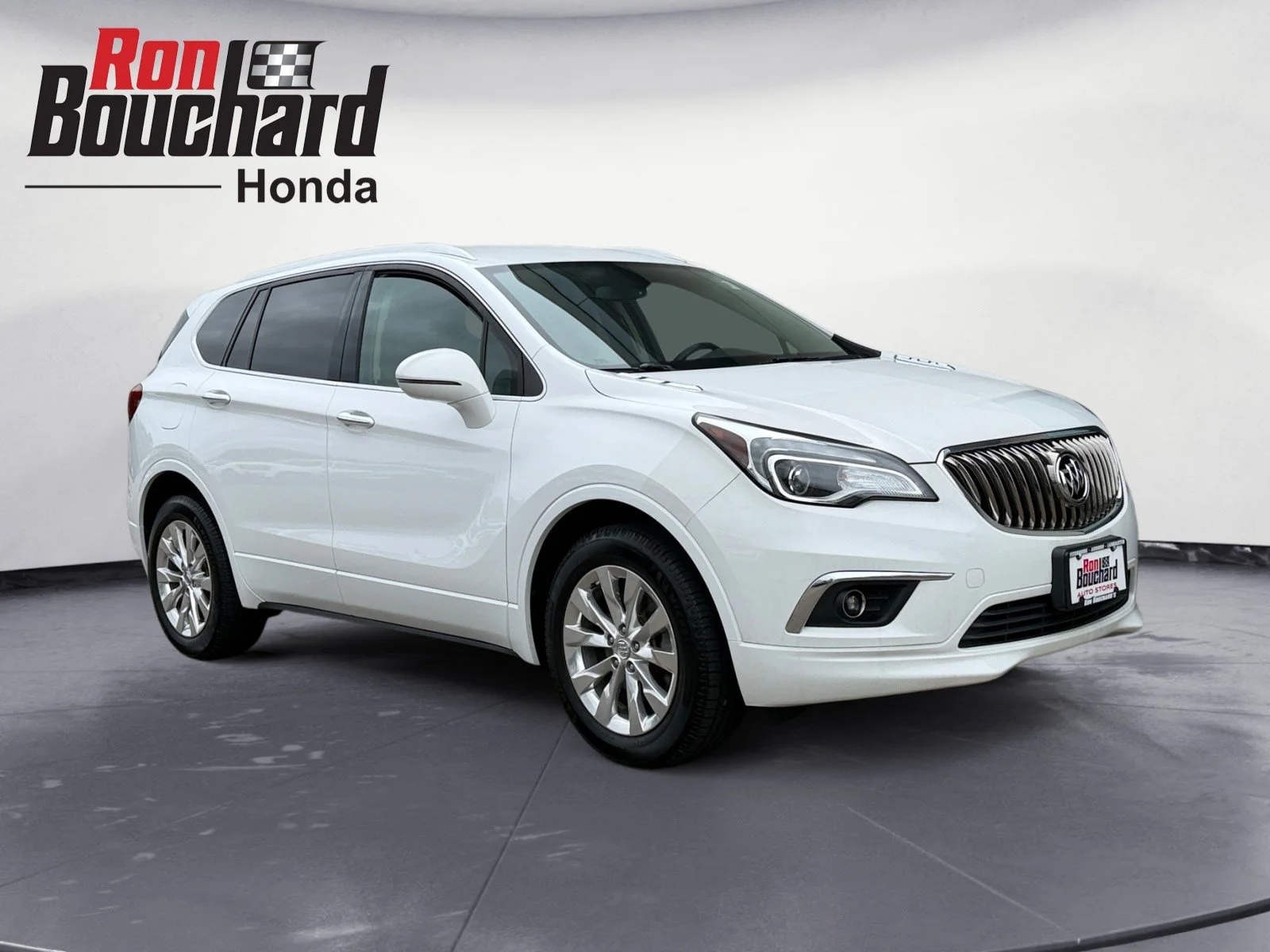 Used 2017 Summit White Buick Essence image 1