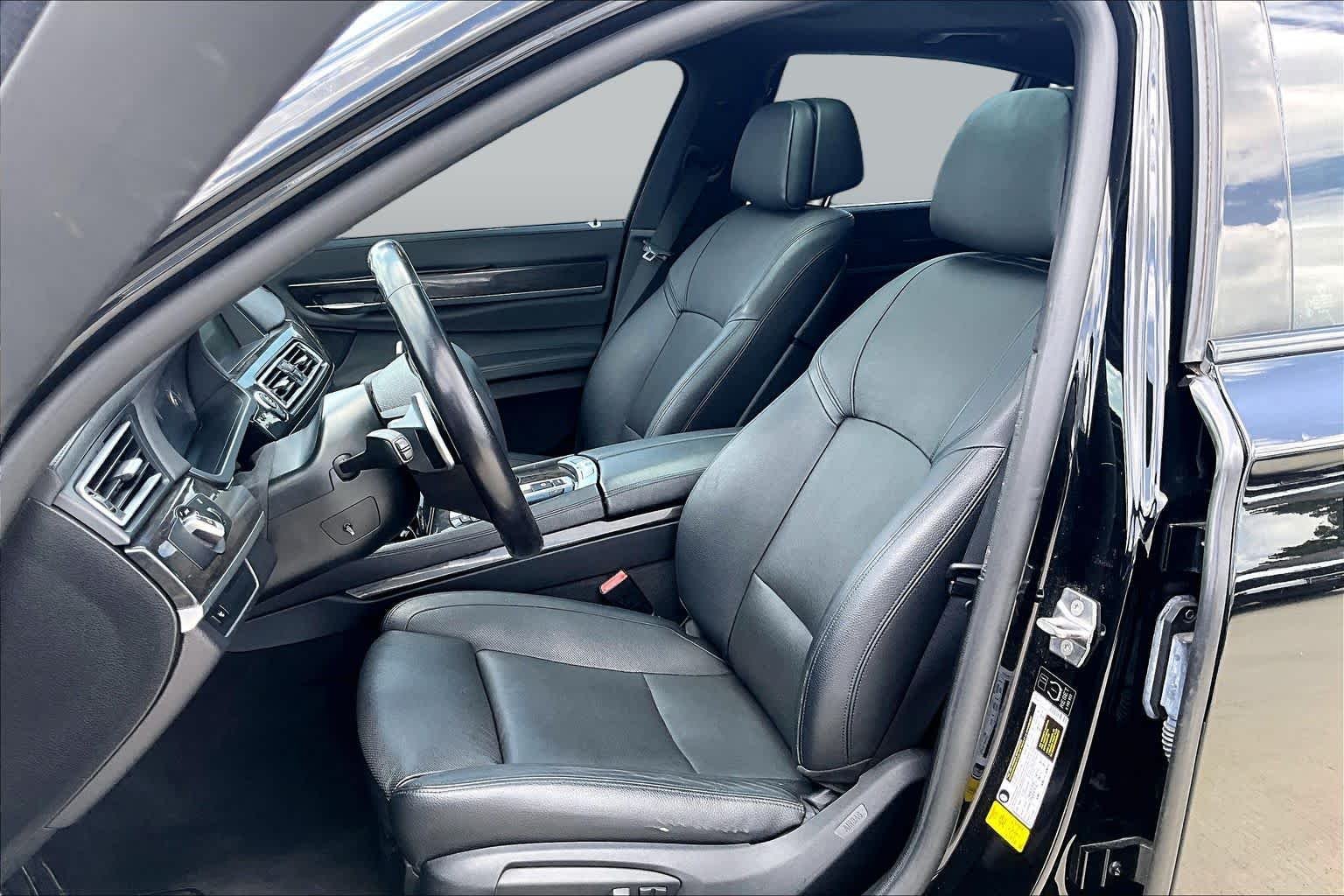 Used 2013 Black Sapphire Metallic BMW 740i image 7