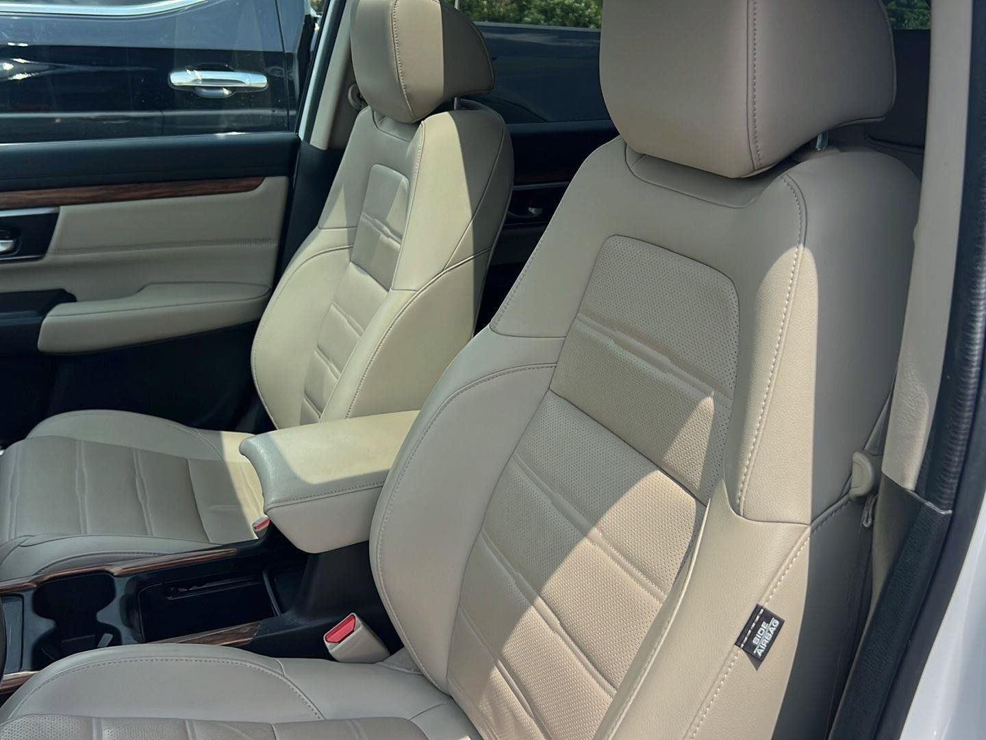 Used 2022 Platinum White Pearl Honda Touring image 9