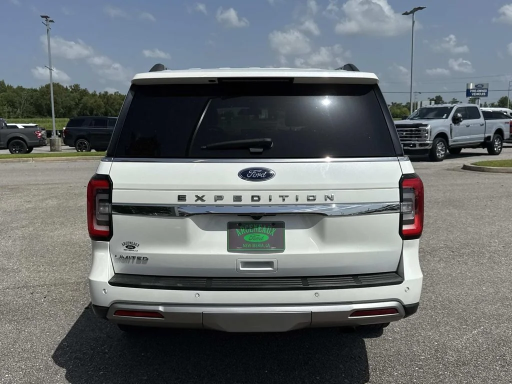 Certified Used 2022 Star White Ford Limited image 6