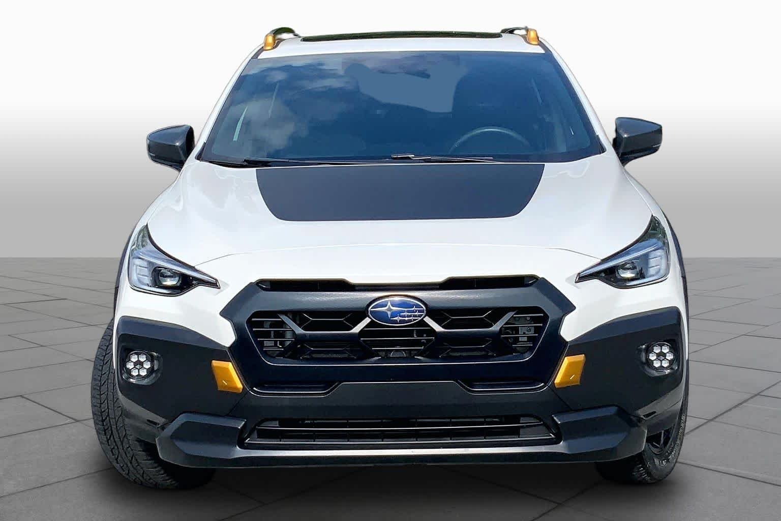 Used 2024 Crystal White Pearl Subaru Wilderness image 4