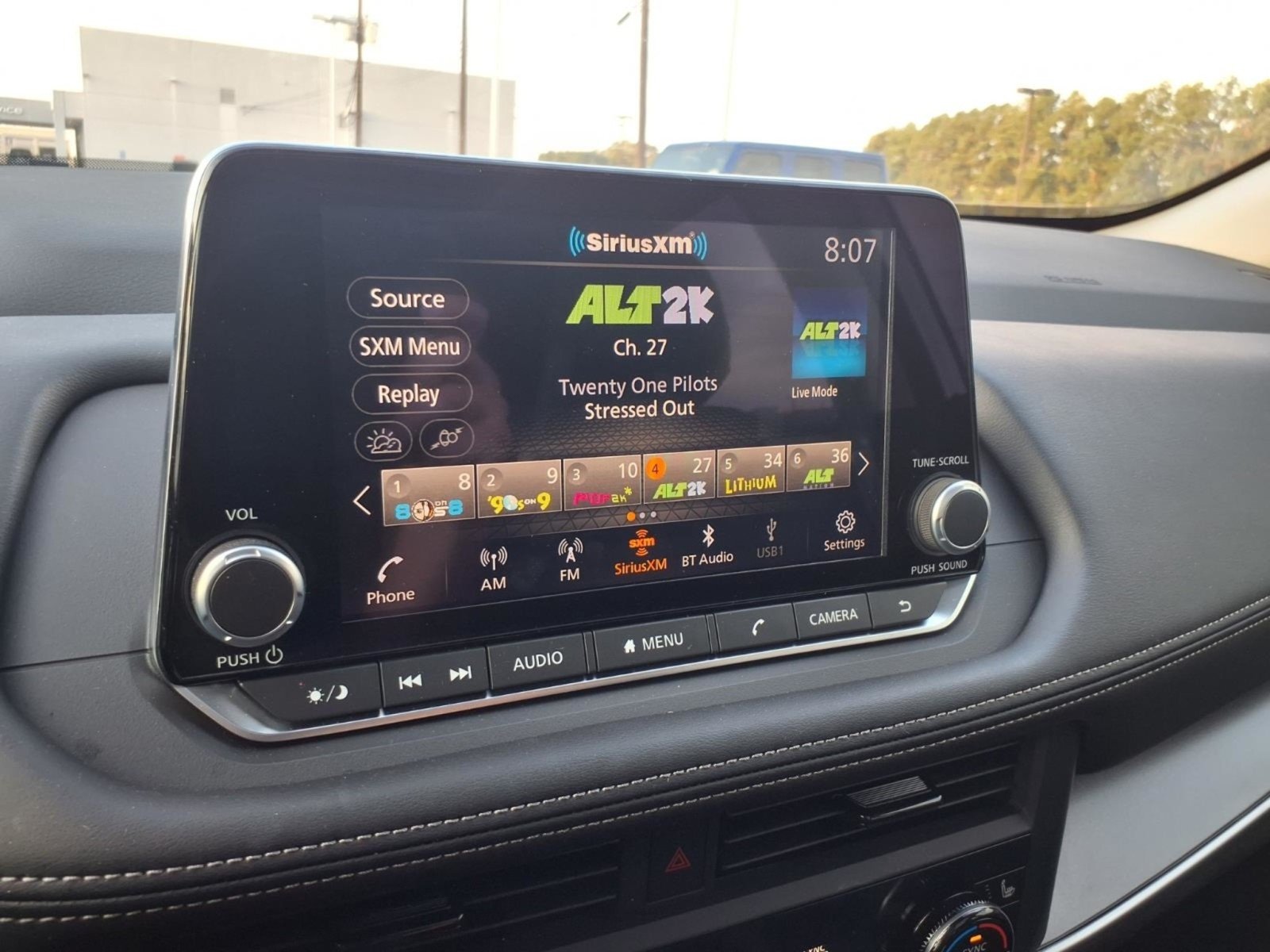 2026 Nissan Rogue photo 24 of 28