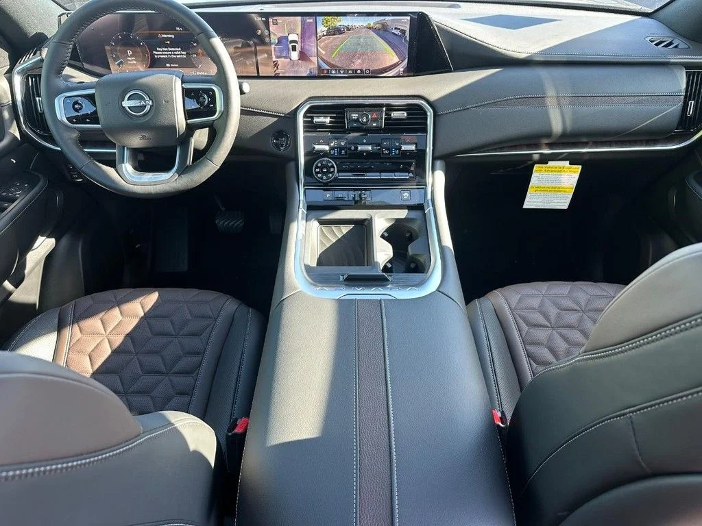 New 2026 Alpine Metallic / Super Black Two-tone Nissan Platinum image 9