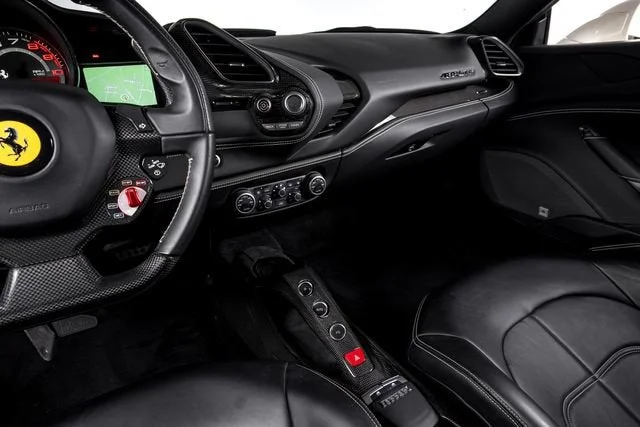 Used 2016 Bianco Avus Ferrari  image 28