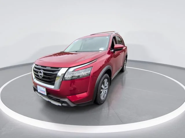 Used 2023 Red Nissan SL image 3