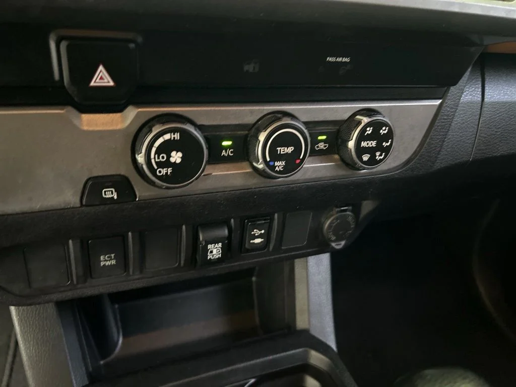 Used 2019 Silver Toyota SR5 image 36