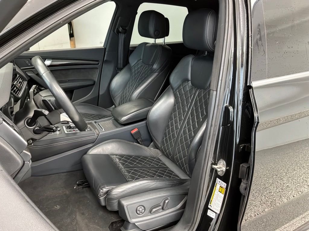 Used 2019 Black Audi 3.0T Prestige image 9