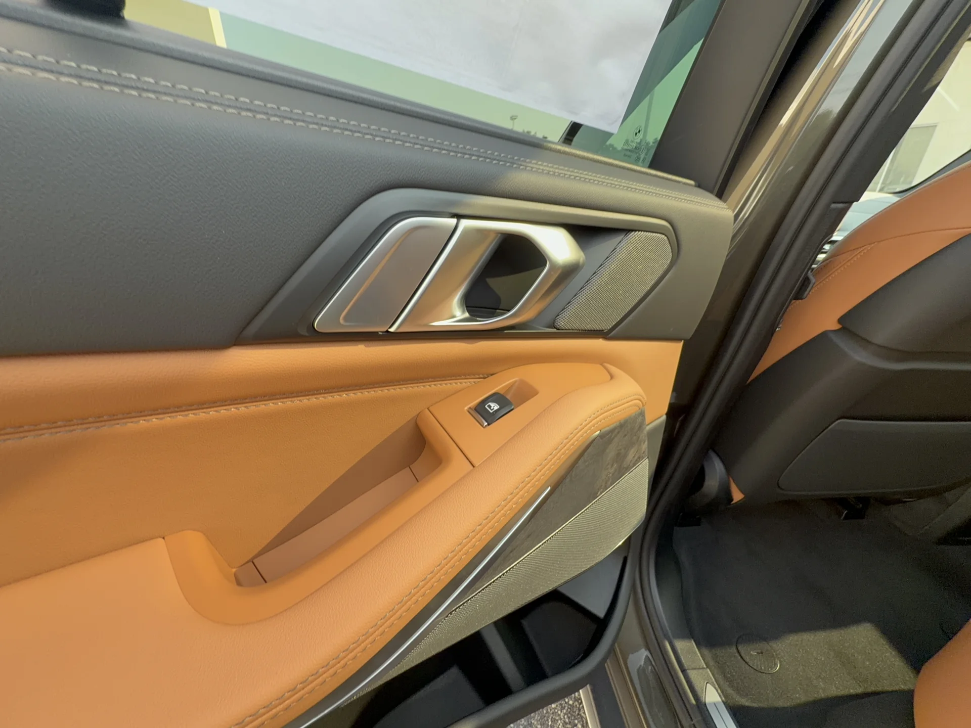 New 2026 Manhattan Green Metallic BMW xDrive40i image 27