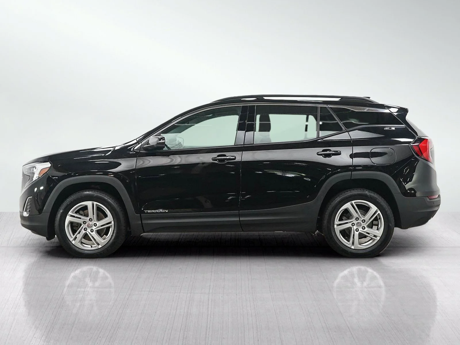 Used 2018 GMC Terrain SLE with VIN 3GKALTEX9JL333082 for sale in Bloomington, Minnesota