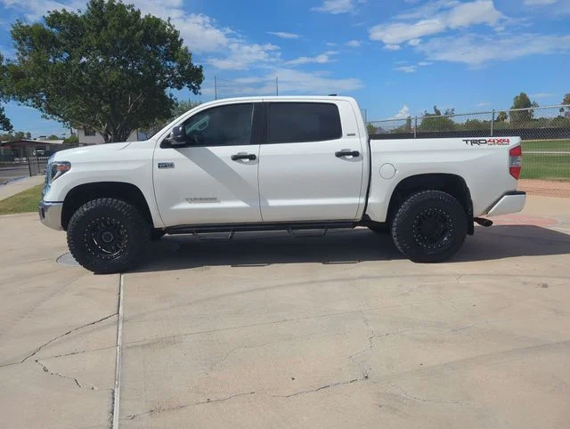 Used 2020 White Toyota SR5 image 4