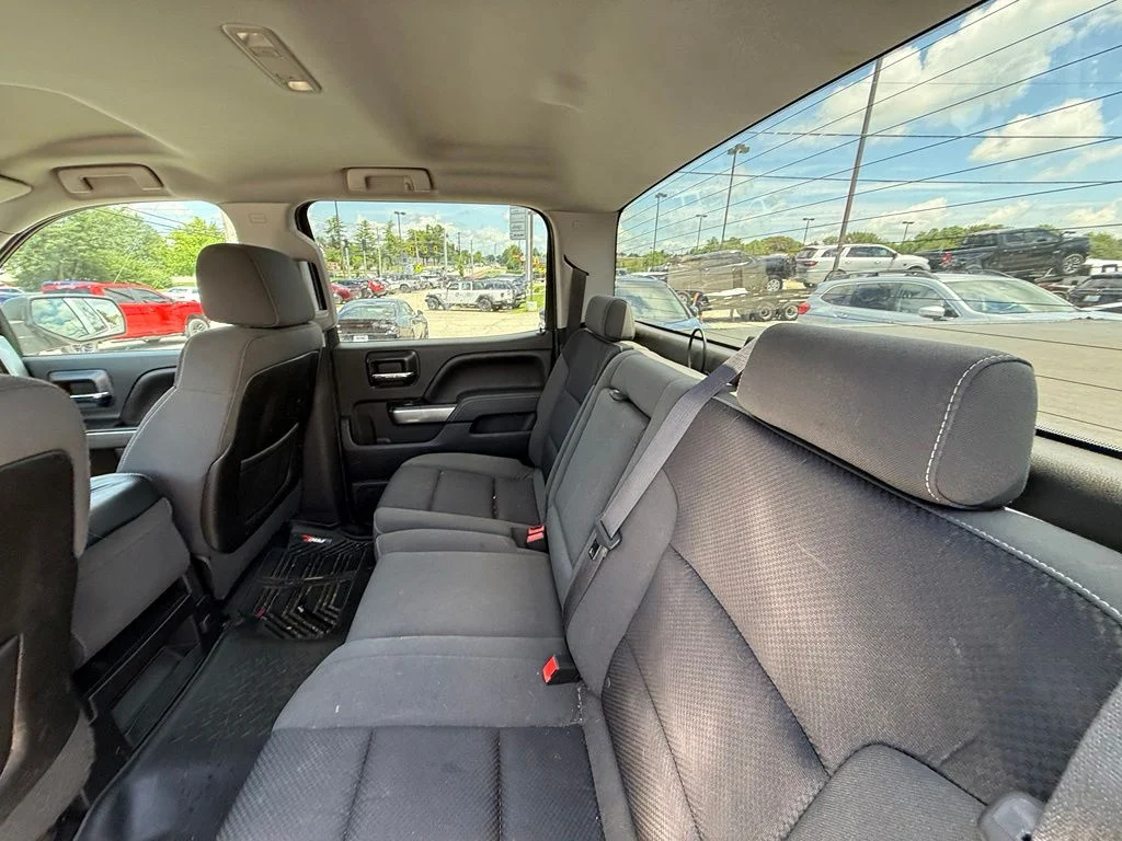 Used 2014 White Chevrolet LT image 25