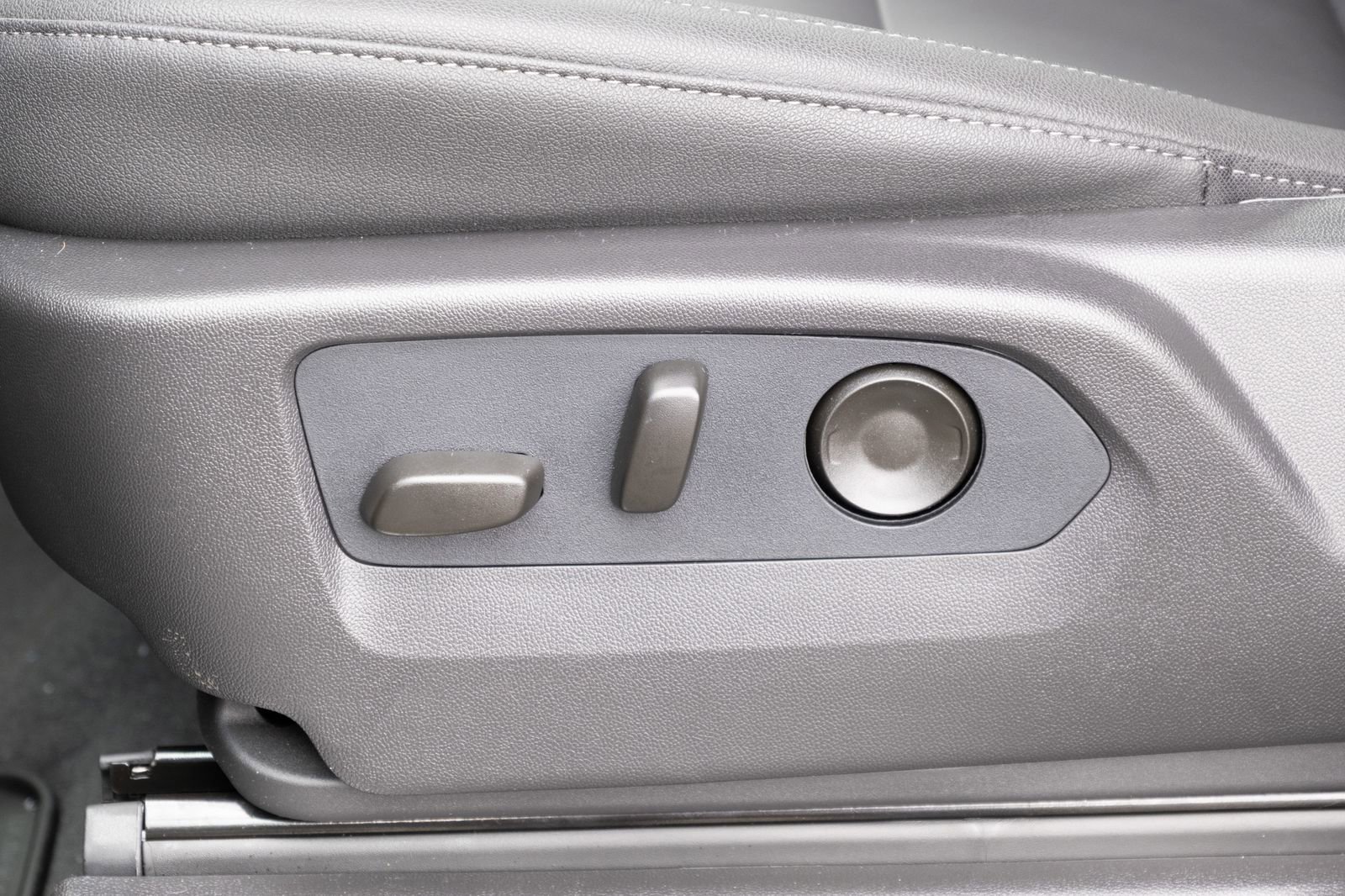 2026 Chevrolet Silverado 3500HD LT - Photo 12