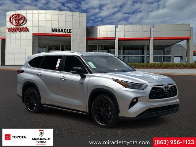 2025 Toyota Highlander Hybrid XLE