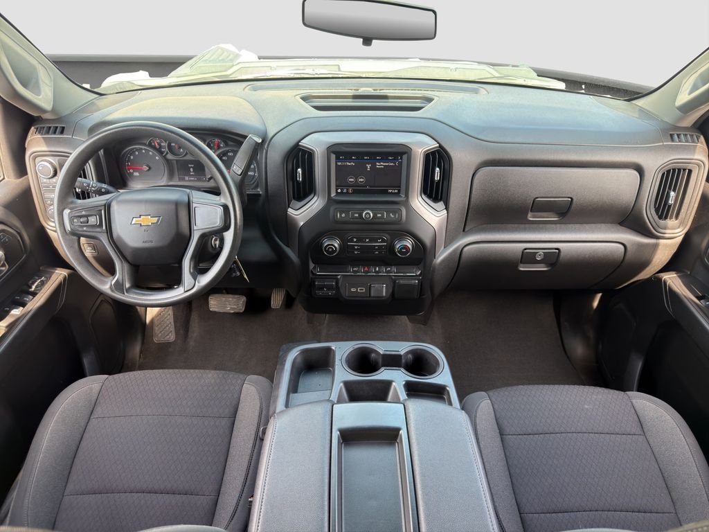 Used 2022 White Chevrolet Custom image 14