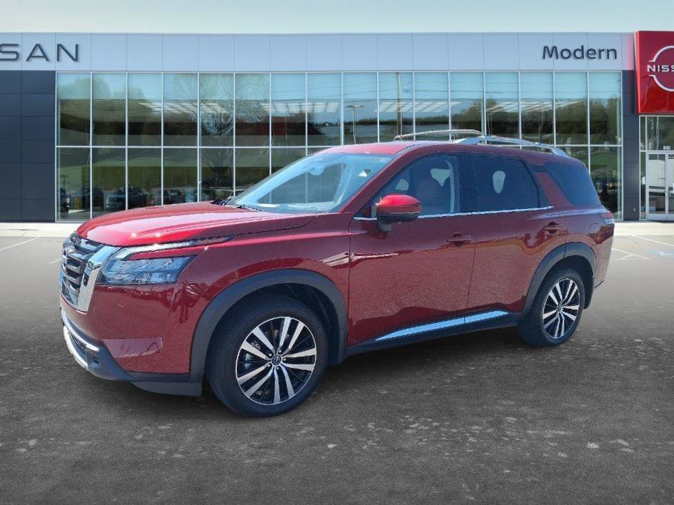 Used 2025 Scarlet Ember Tintcoat Nissan Platinum image 1