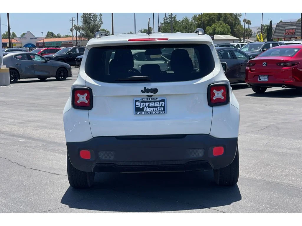 Used 2017 Alpine White Jeep Altitude image 4