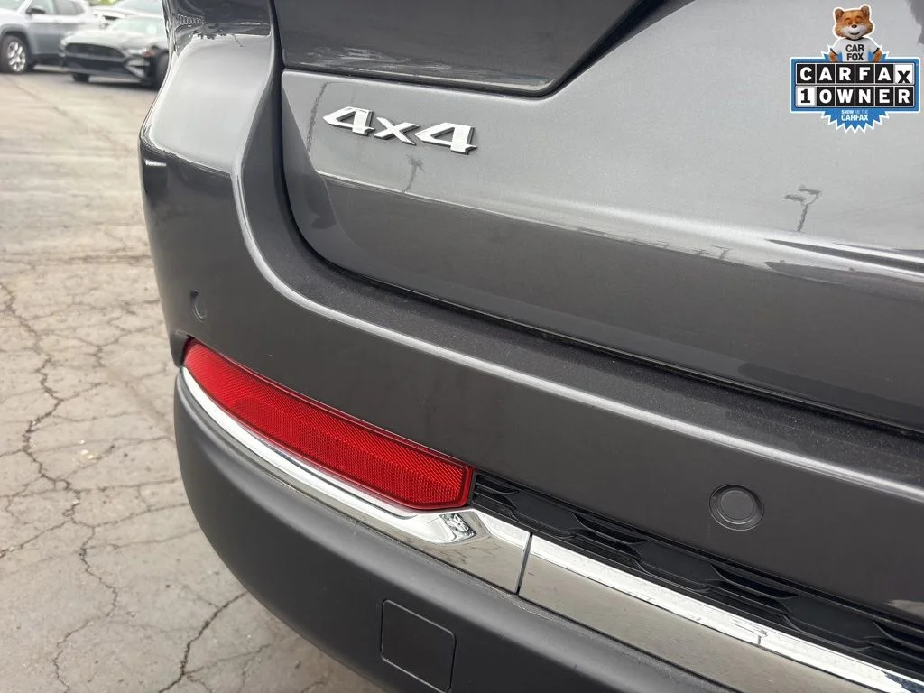 Used 2023 Gray Jeep Laredo image 12