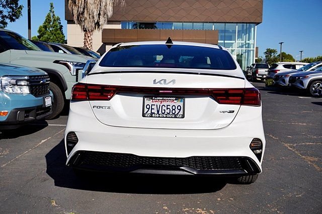 Used 2023 White Kia GT-Line image 8