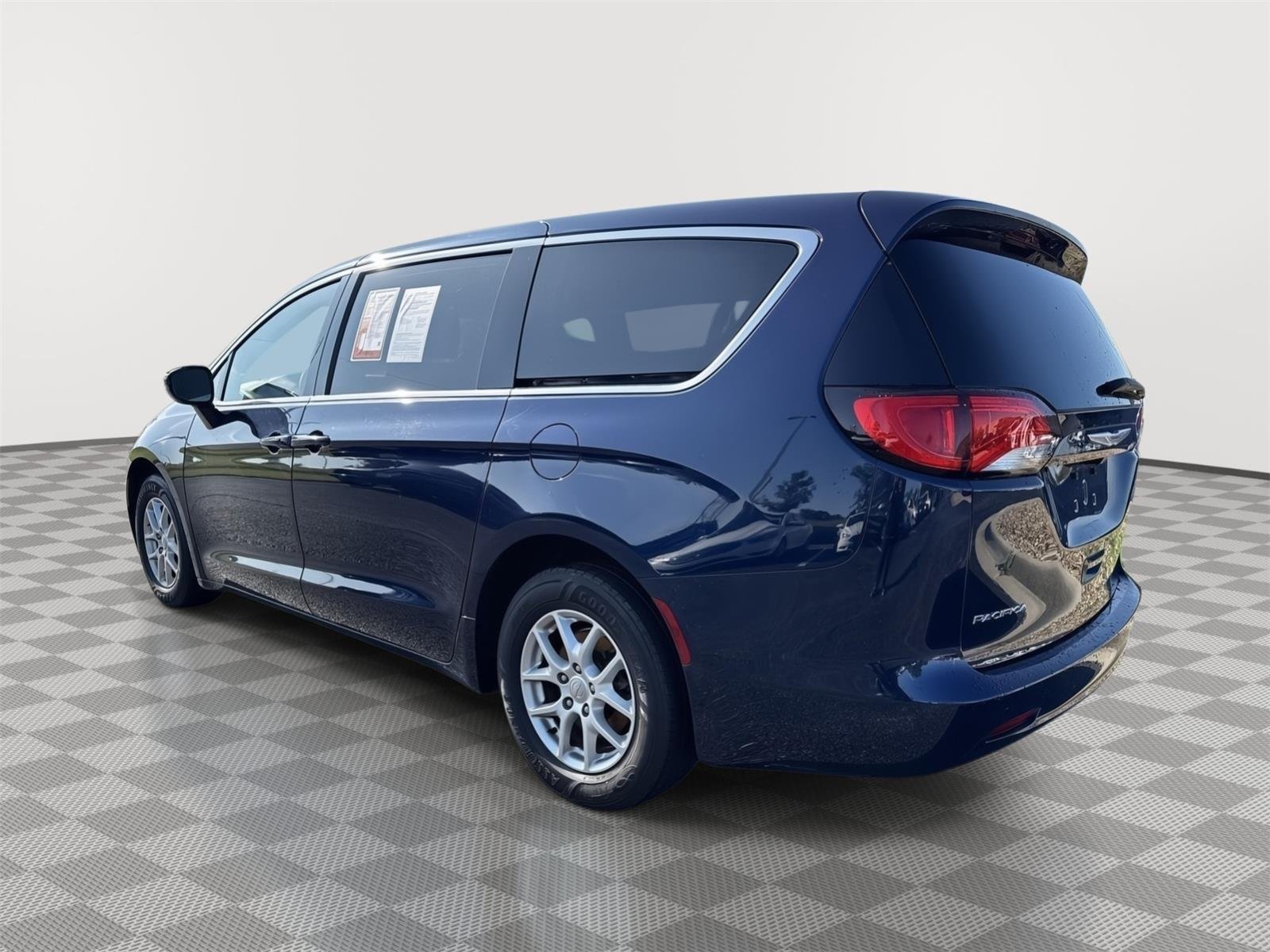 Used 2017 Jazz Blue Pearlcoat Chrysler Touring image 12