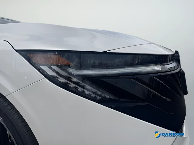 New 2026 Aspen White TriCoat / Super Black Two-tone Nissan SR image 27