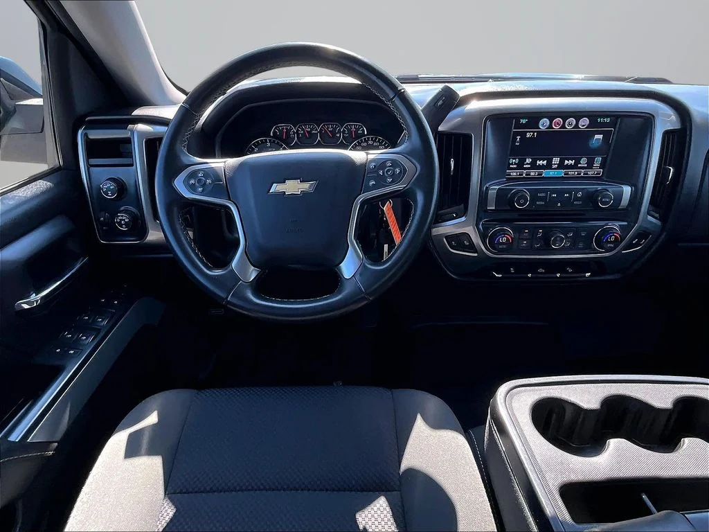 Used 2016 Black Chevrolet LT image 6