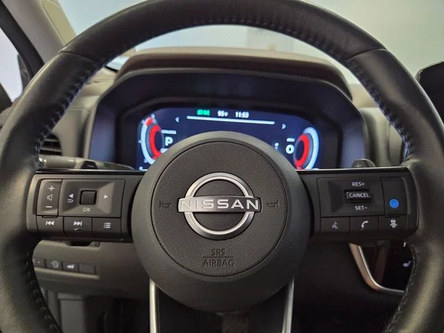Used 2023 Gray Nissan Platinum image 25