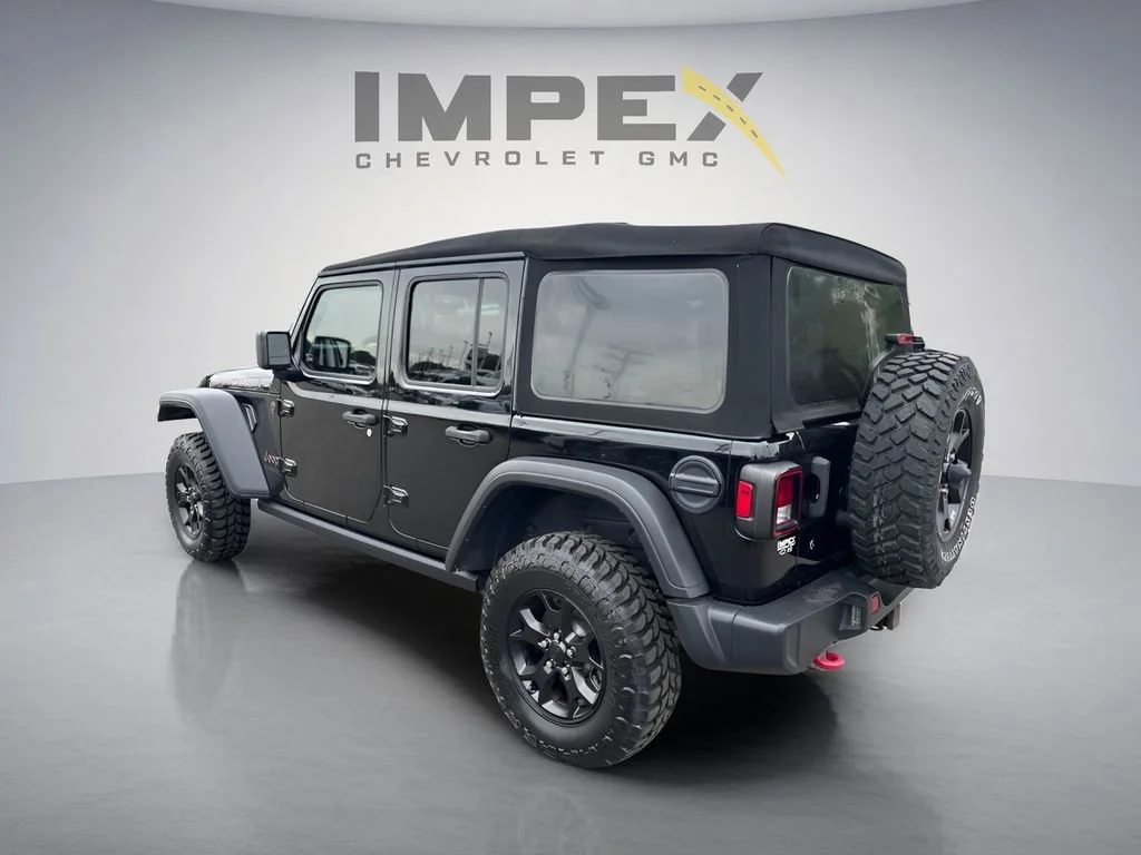 Used 2019  Jeep Rubicon image 3