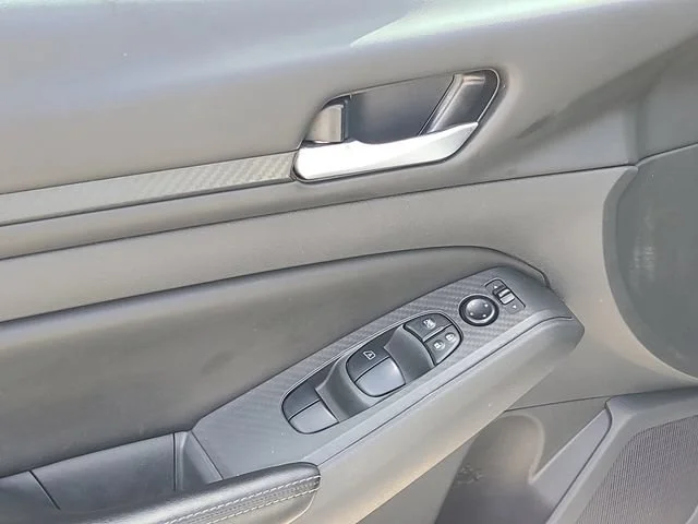 Used 2024 Silver Nissan 2.5 SV image 20