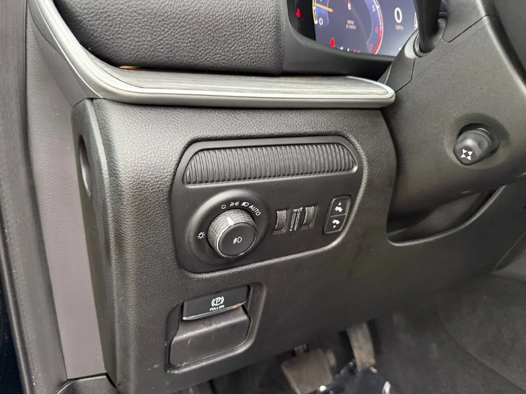 Used 2024 Black Jeep Series II image 25