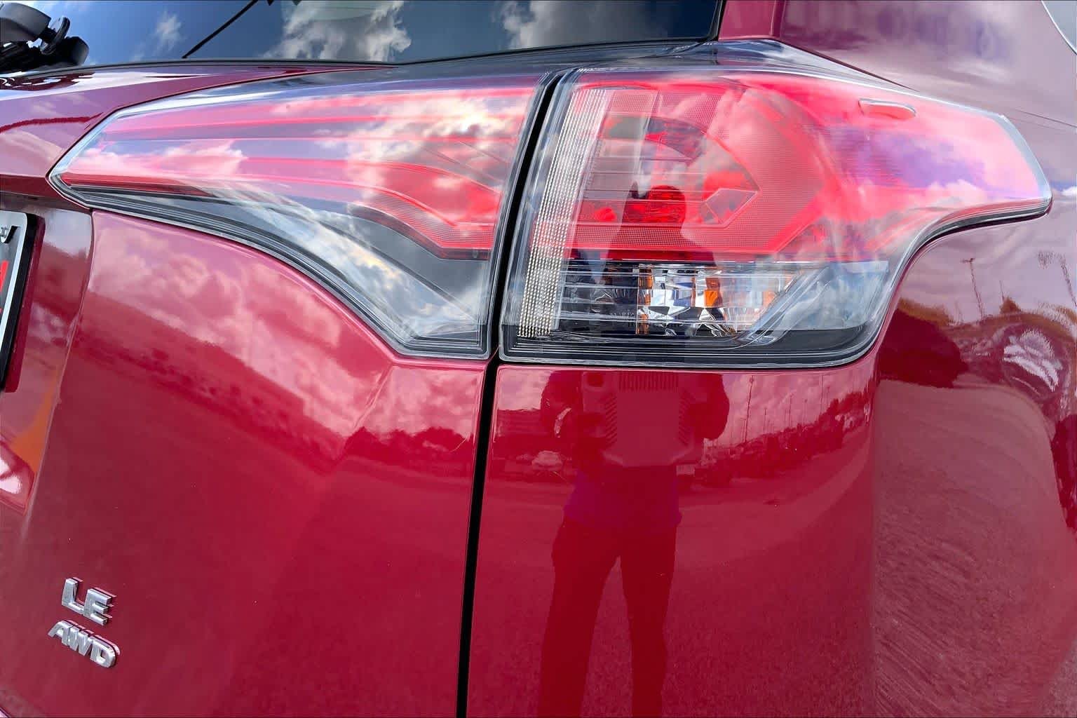 Used 2018 Ruby Flare Pearl Toyota LE image 10