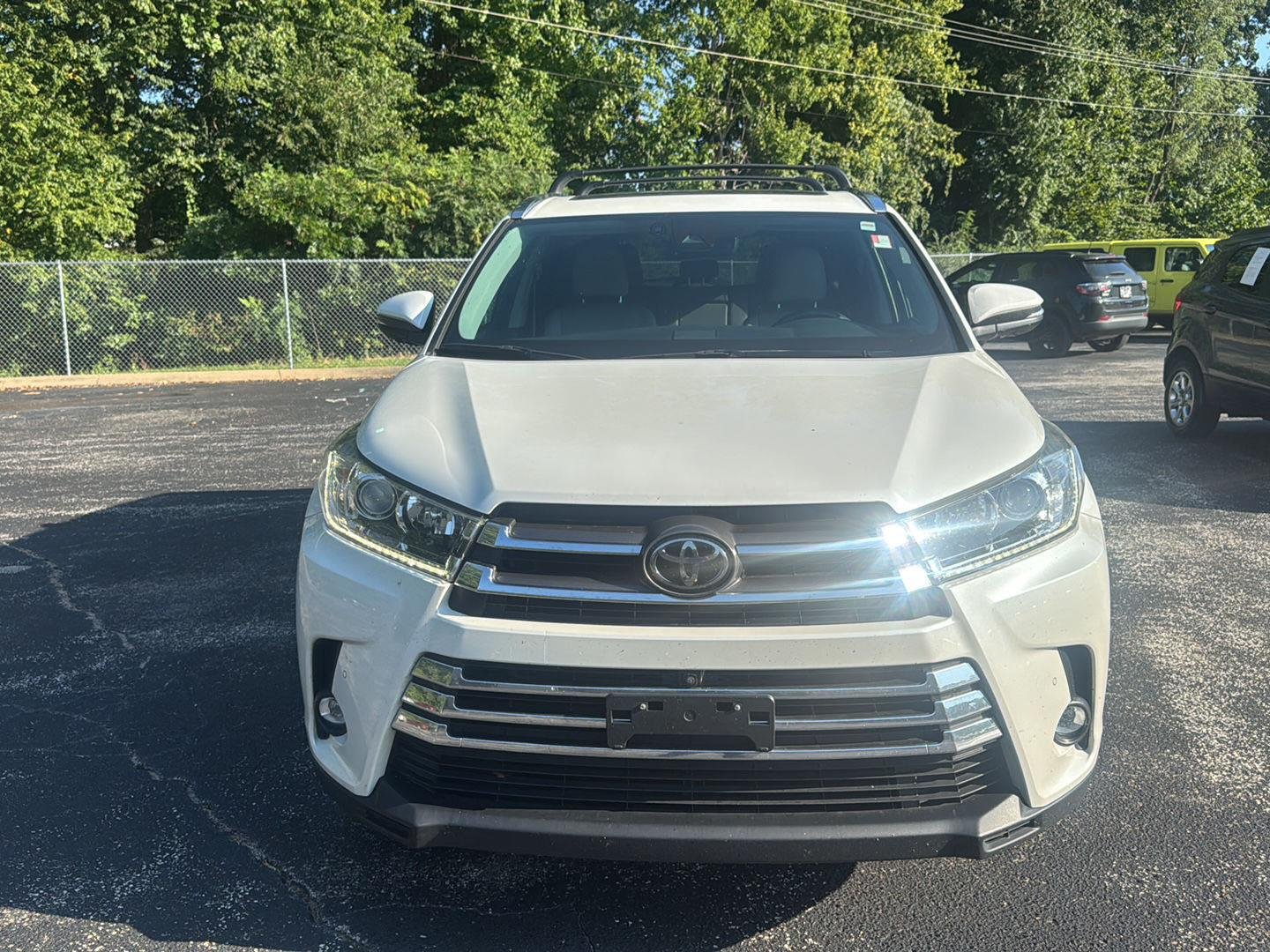 Used 2019 Blizzard Pearl Toyota Limited Platinum image 5
