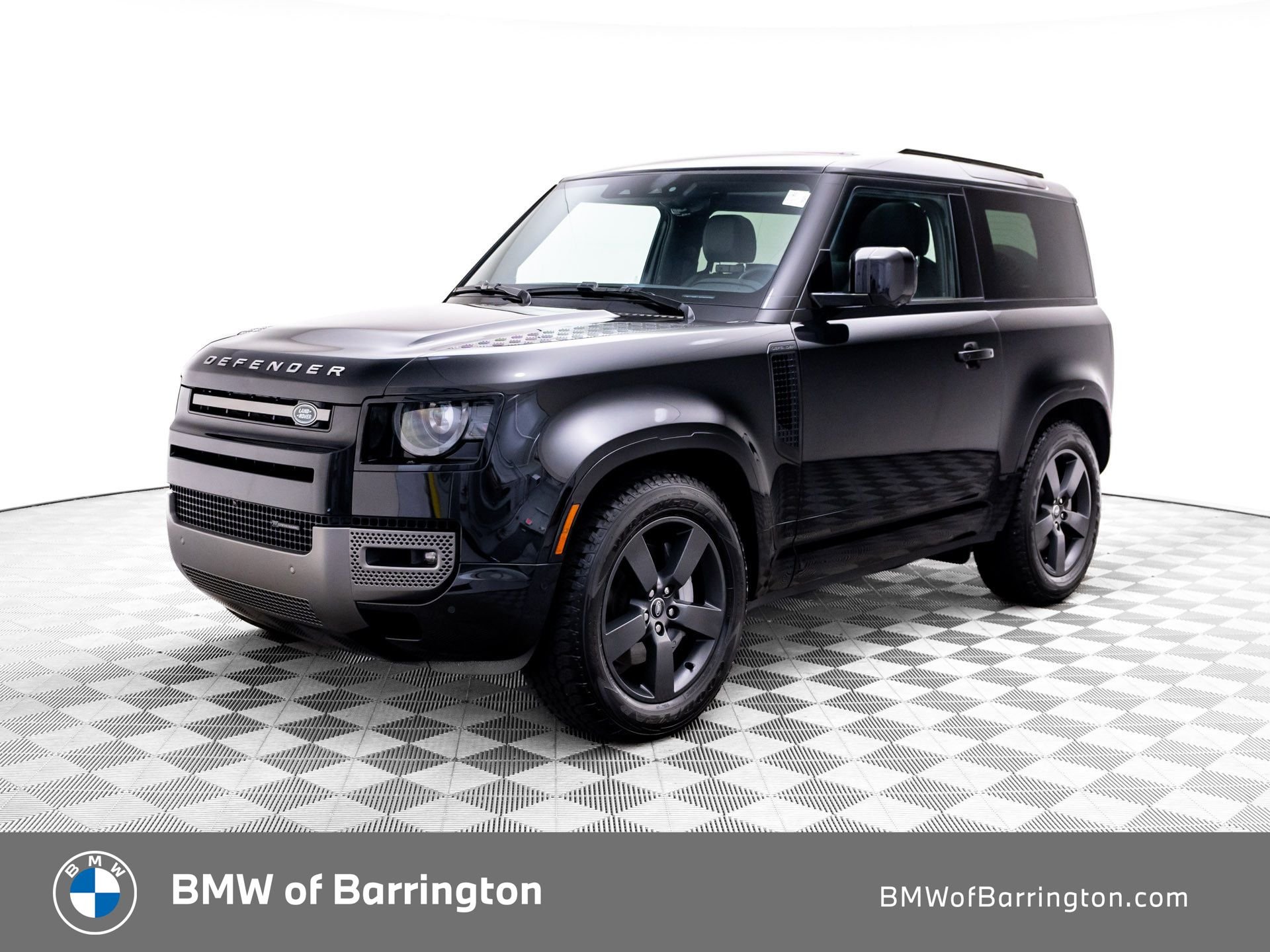 2023 Land Rover Defender X-Dynamic SE's photo