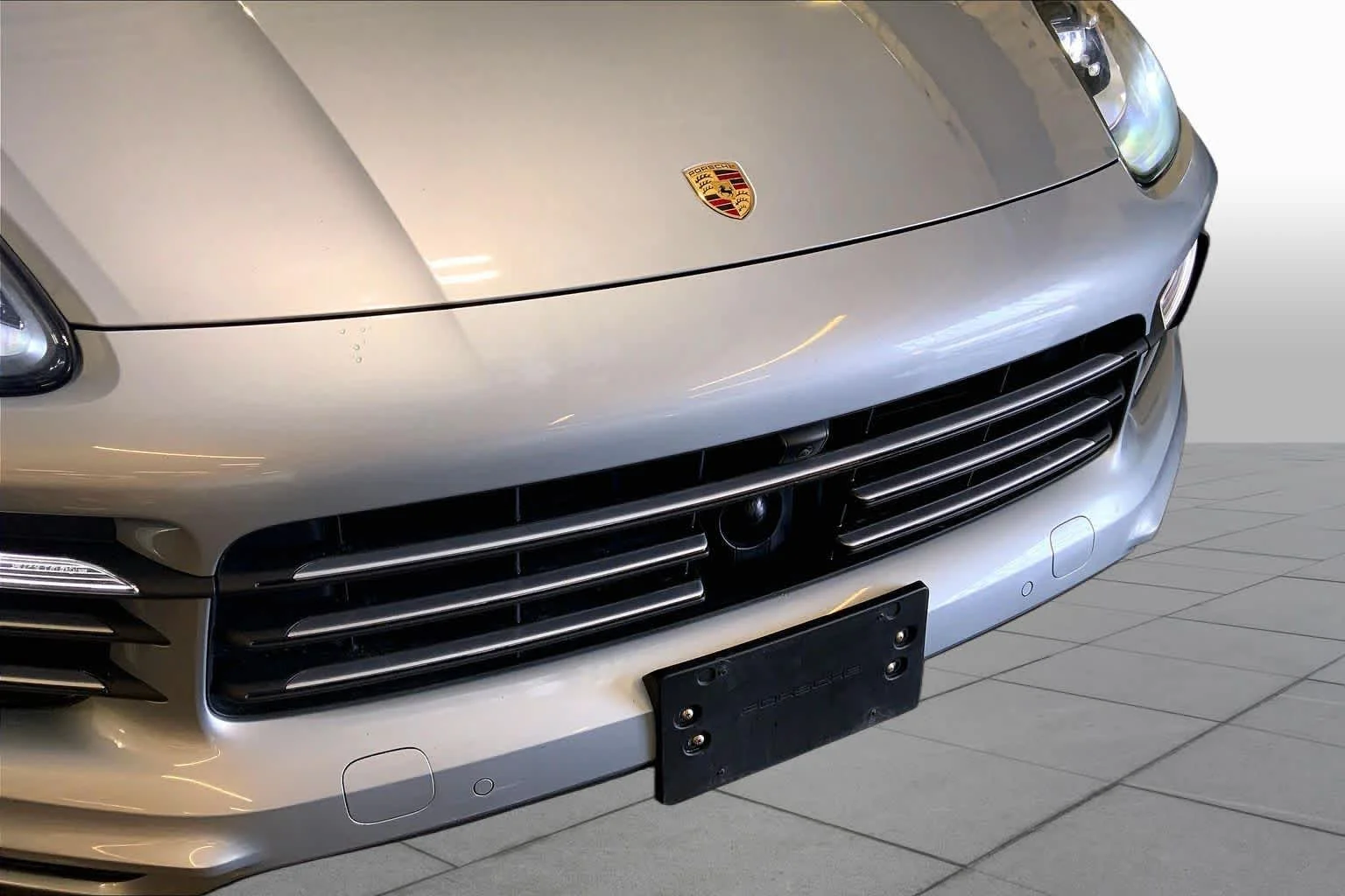 Used 2020 Dolomite Silver Metallic Porsche S image 52