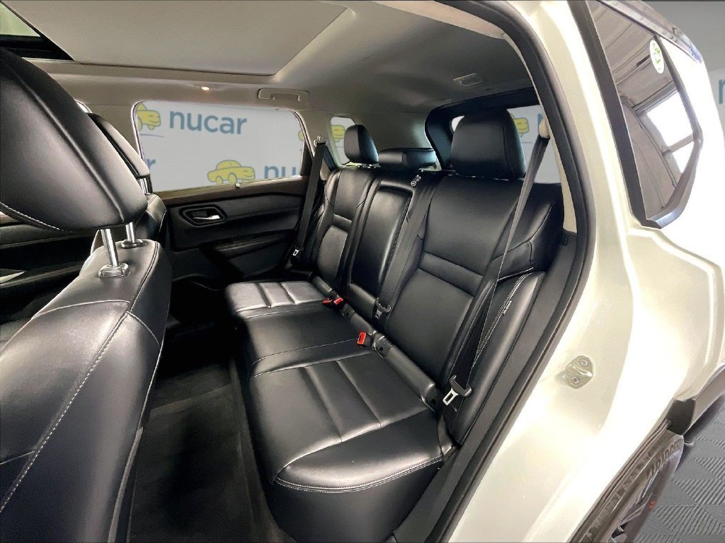 Used 2023 White Nissan SV image 15
