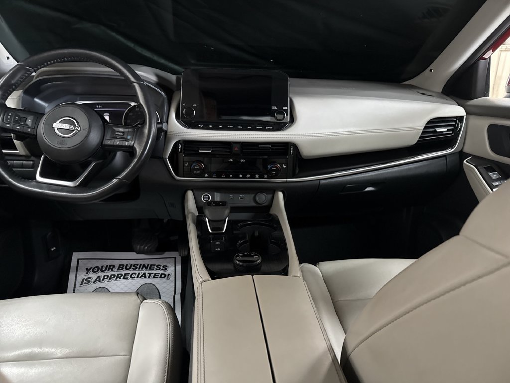 Used 2023 Scarlet Nissan SL image 20