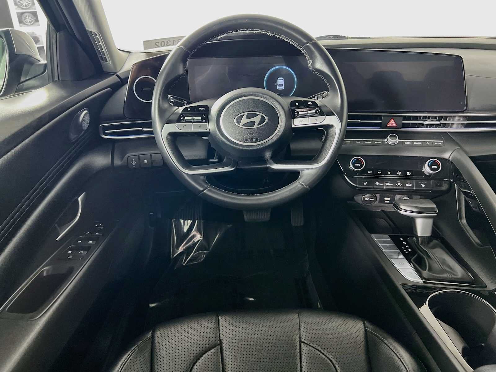 Used 2024 Fluid Metal Hyundai Limited image 24