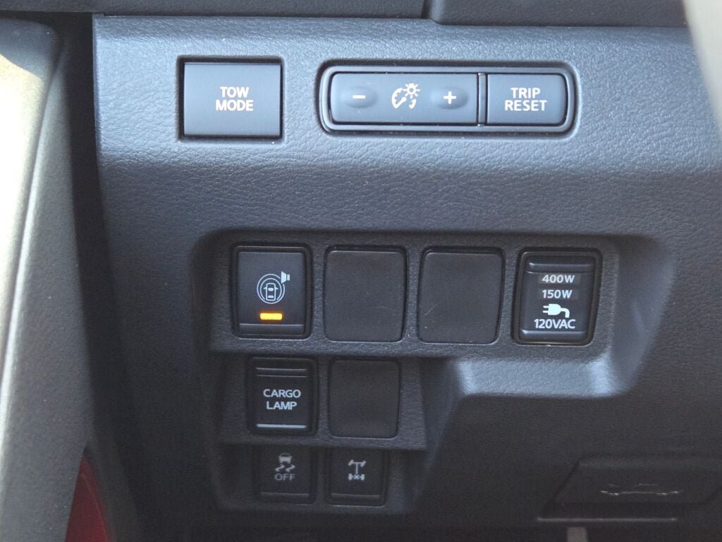 New 2026 Glacier White Nissan Crew Cab PRO-4X® image 22