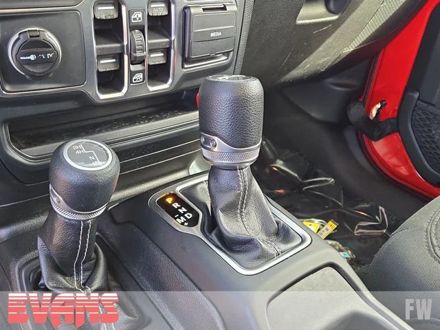 Used 2019 Red Jeep Unlimited Sahara image 12