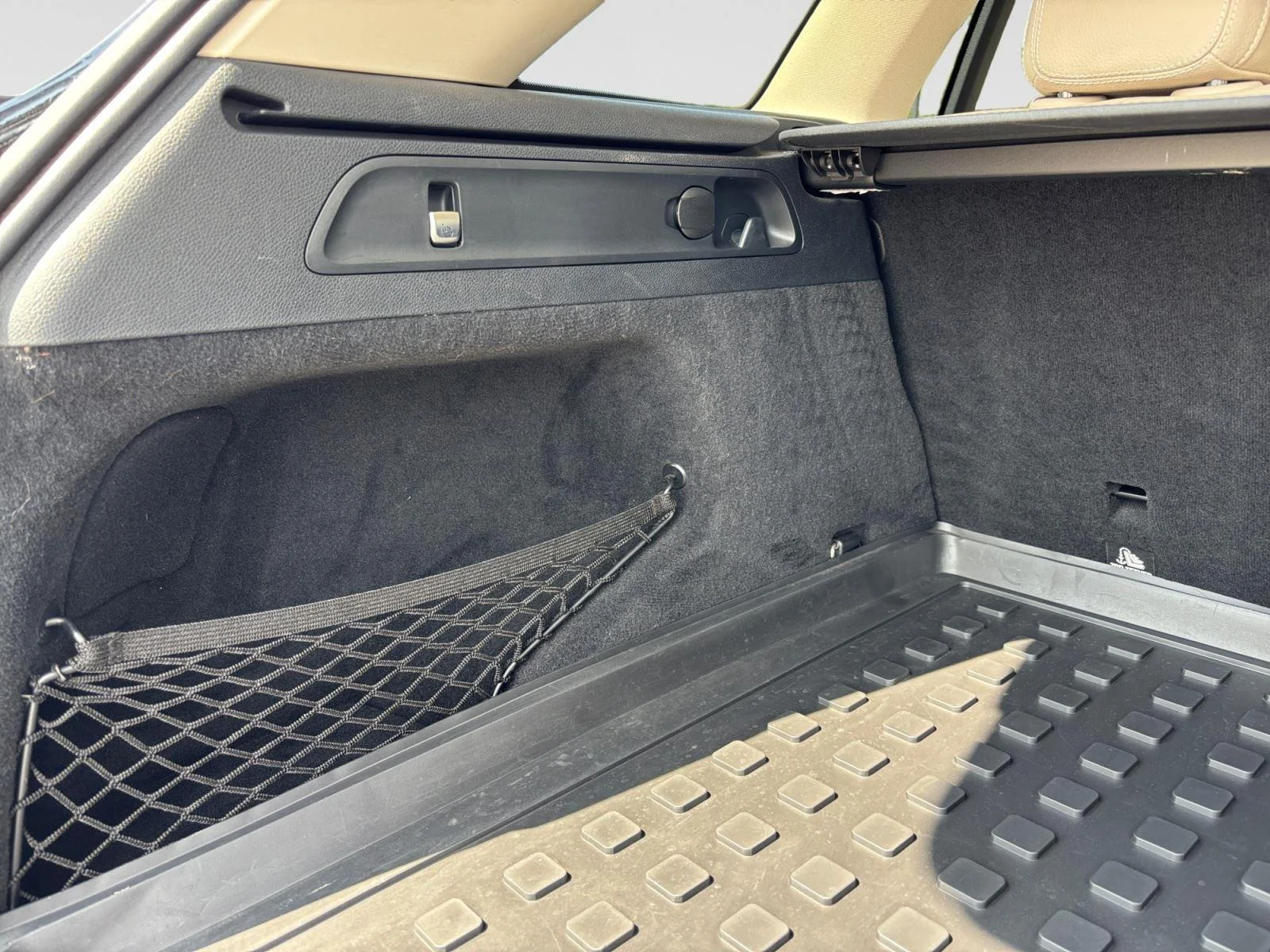 Used 2019 Black Mercedes-Benz GLC 300 image 44