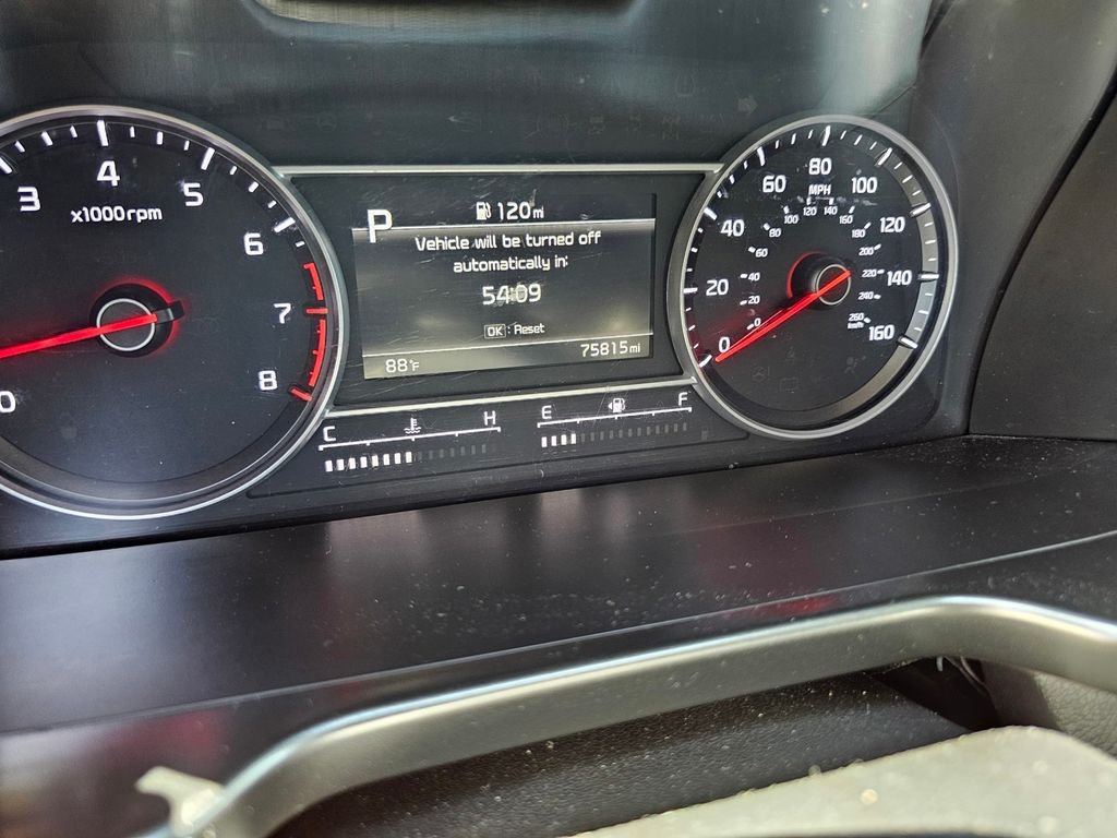 Used 2021 Black Kia S image 27