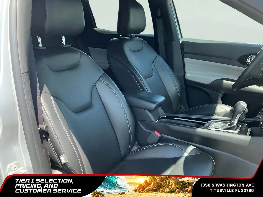 Used 2025 Silver Jeep Limited image 17