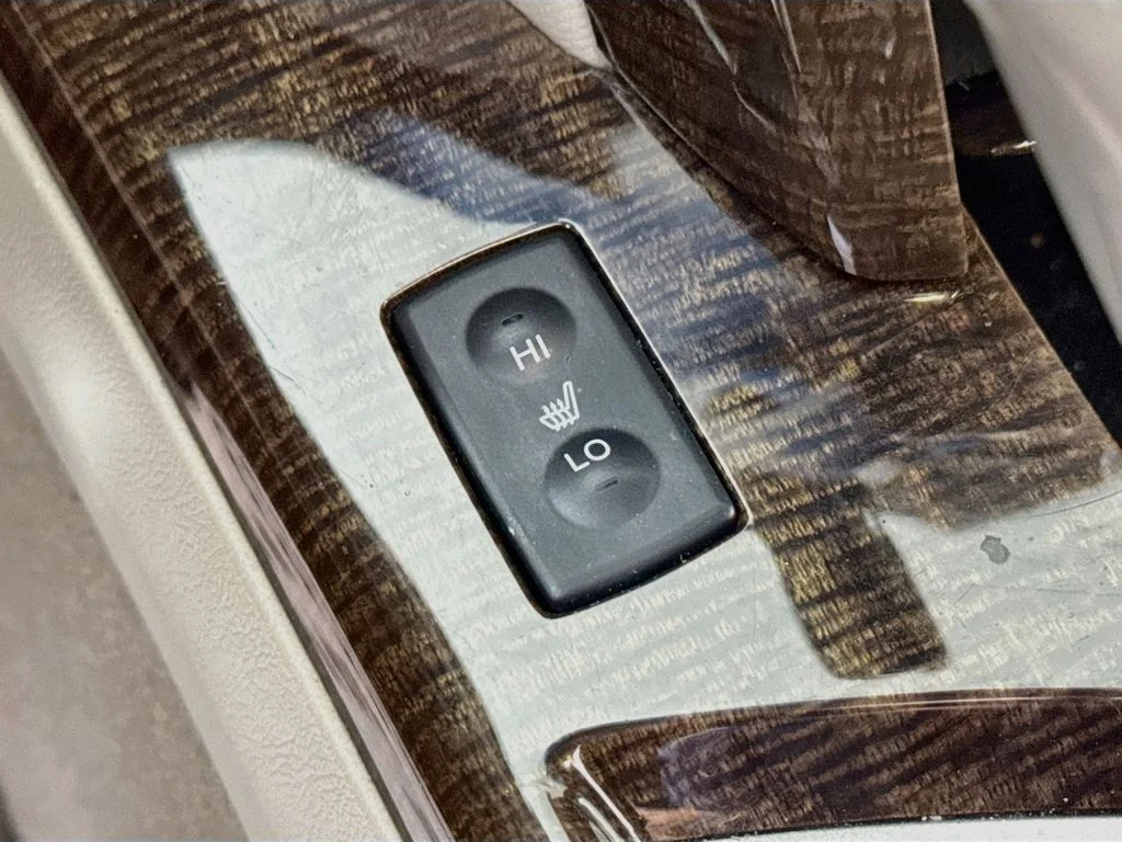 Used 2011 Silver Acura Tech/Entertainment Pkg image 23