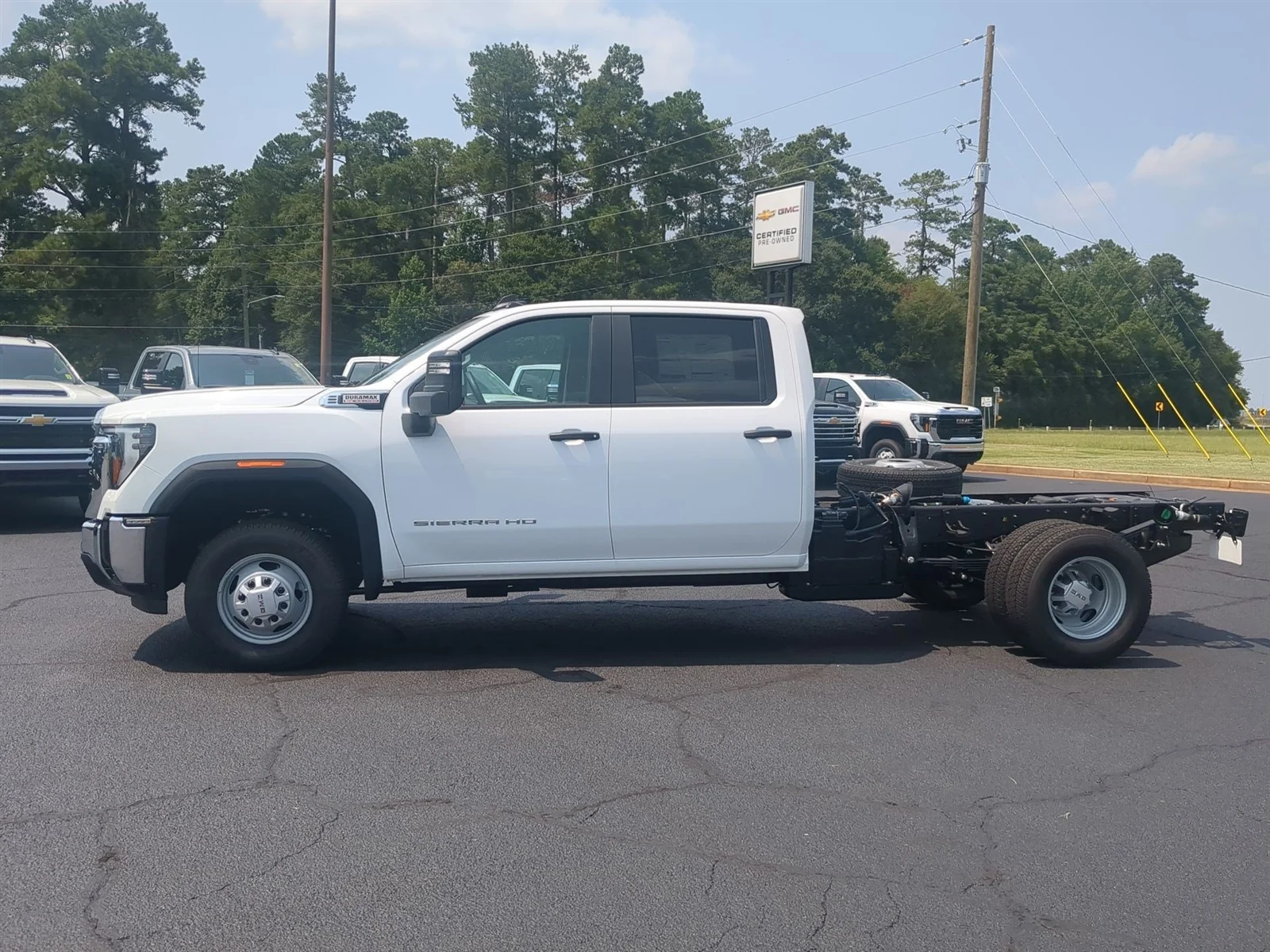 New 2026 Summit White GMC Pro image 29