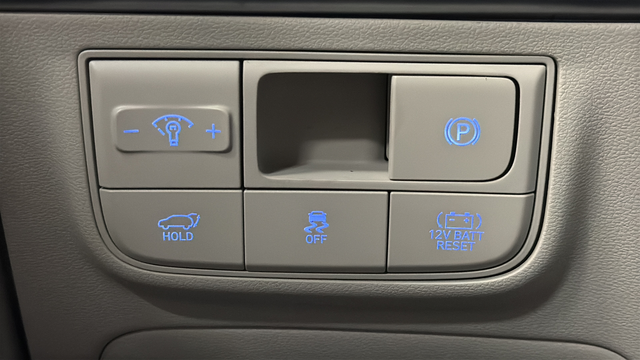 Used 2026 Amazon Gray Hyundai Limited image 32