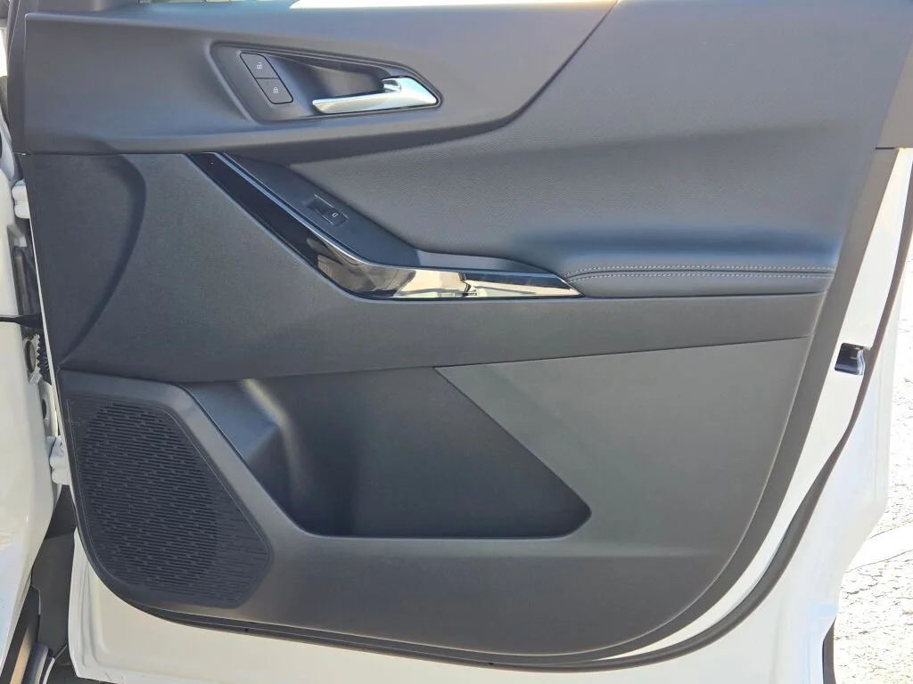2026 Chevrolet Equinox LT - Photo 8