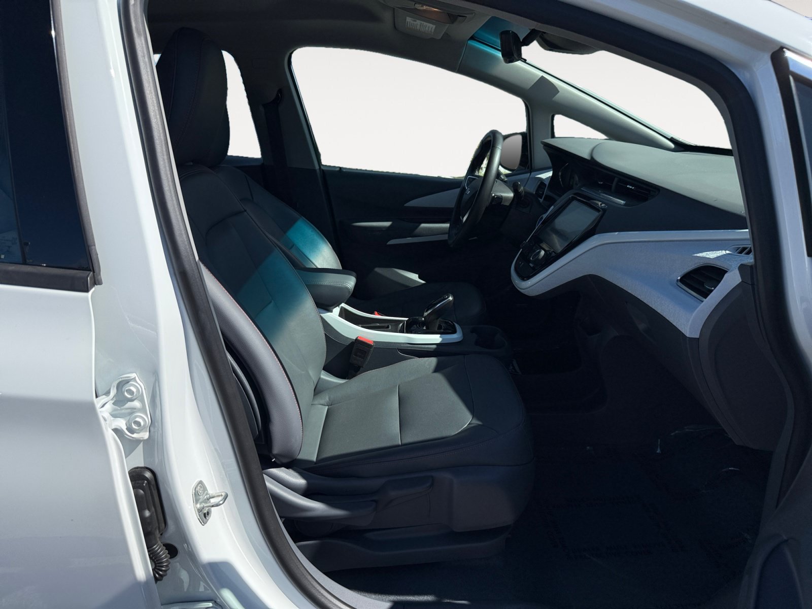 Used 2020 Summit White Chevrolet Premier image 19
